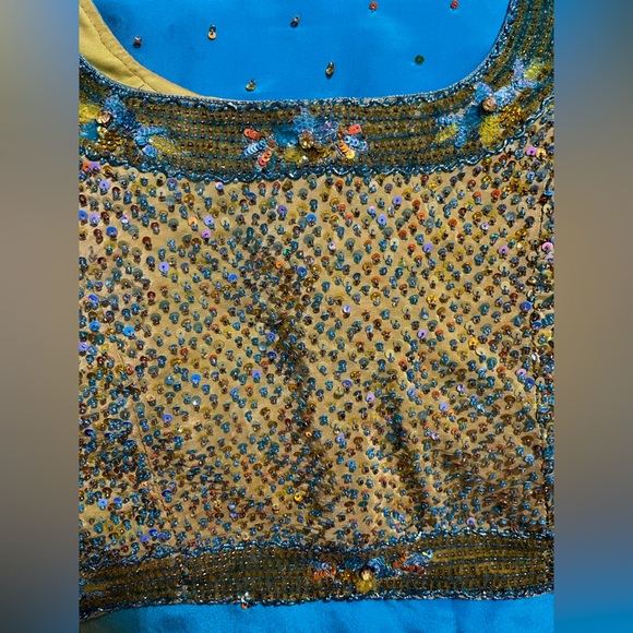 Indian saree/sari (pure crepe georgette fabric). Ombre green-blue.Blouse size: 8 - Picture 4 of 12